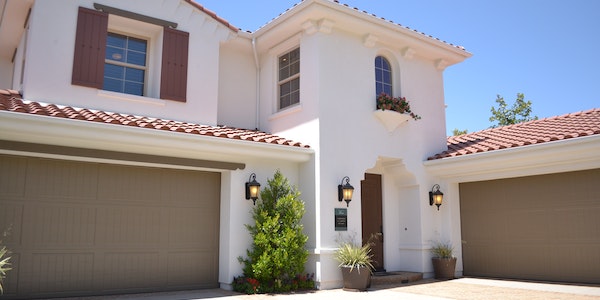 Automation garage door in UAE