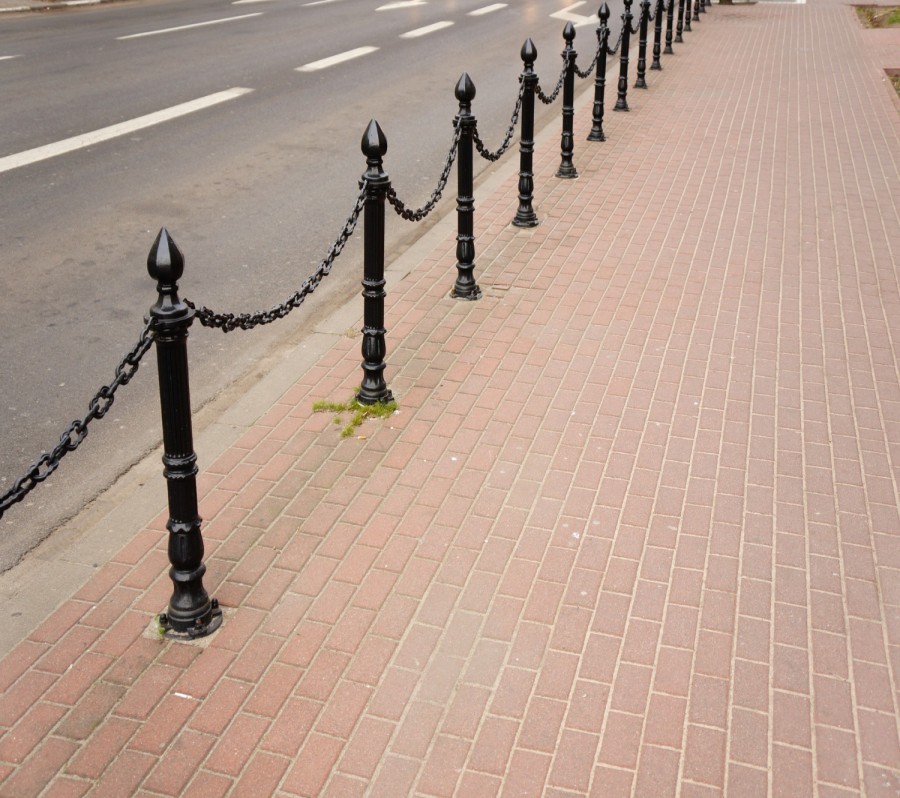 Bollards_as_Urban_Canvases_Protecting_Buildings_and_Infrastructure