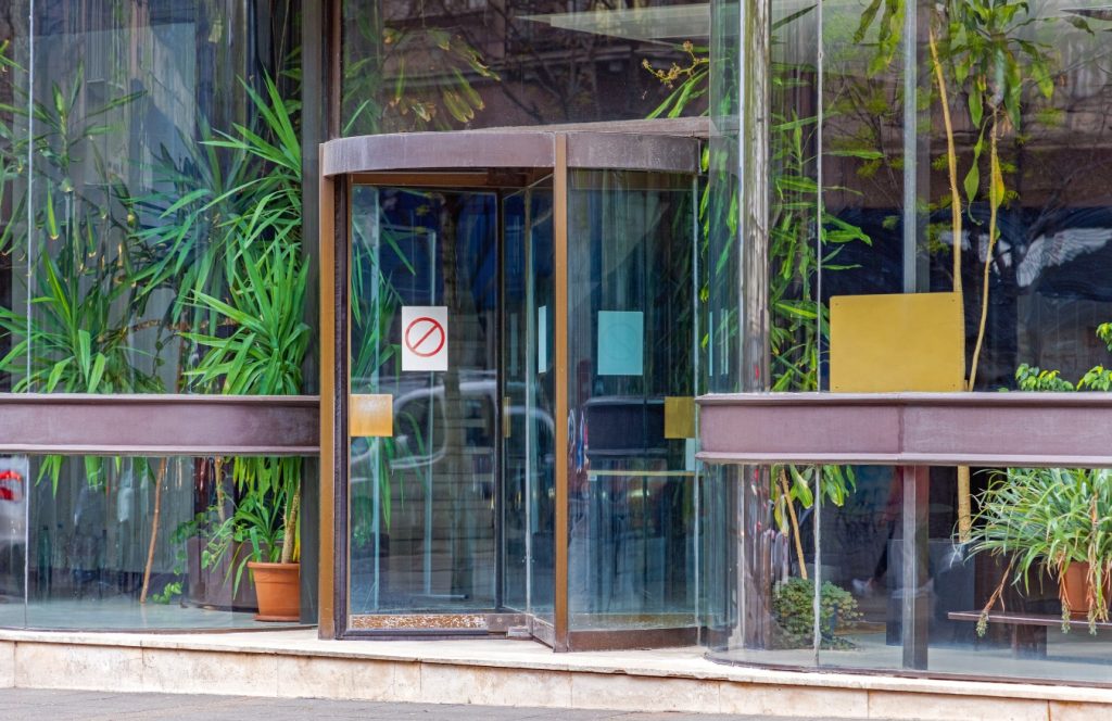 Revolving Glass Door in Dubai